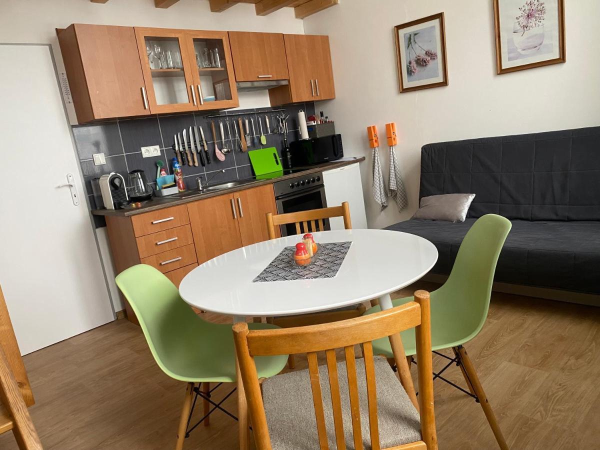 Apartman V Lesni Jablonec nad Nisou Exterior foto
